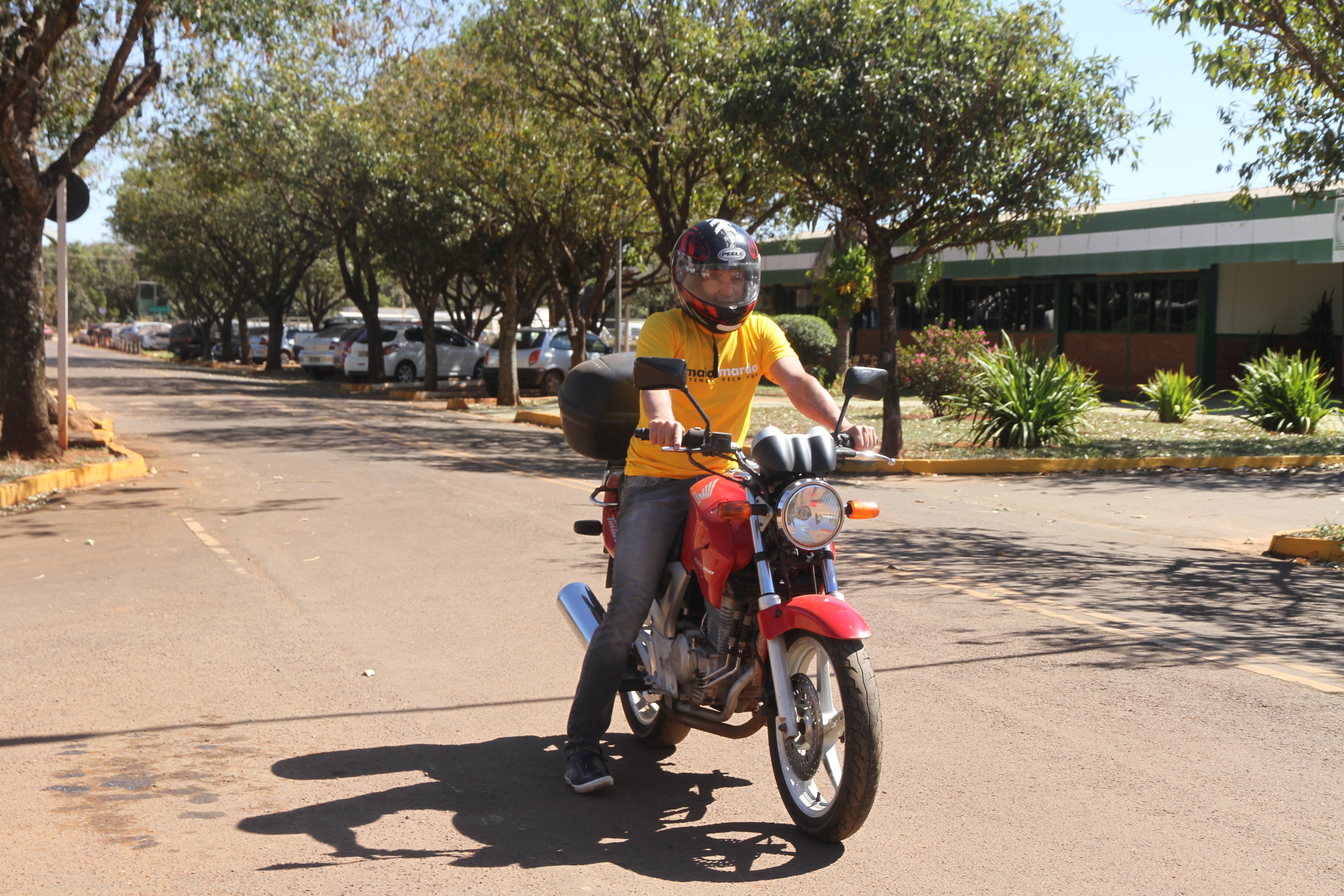 Detran lista dicas para pilotar motos com mais segurança