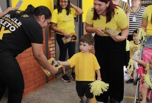 Maio Amarelo: ação do Detran-MS lembra que a paz no trânsito começa pelas crianças