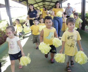 Maio Amarelo: ação do Detran-MS lembra que a paz no trânsito começa pelas crianças