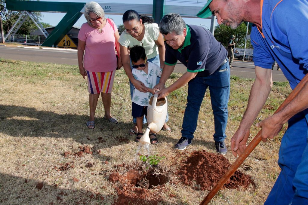 >Três gerações: Angélica, Cássia e Antônio Carlos avô, e Antônio Carlos neto.