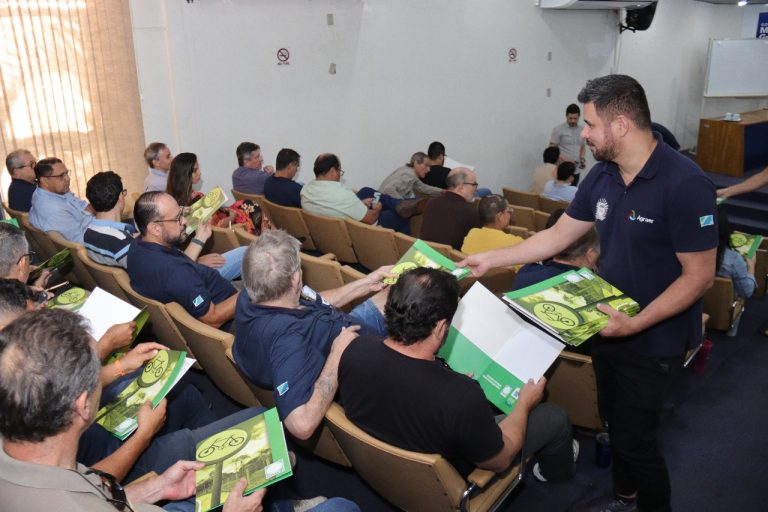 Detran-MS capacita servidores da Semadesc sobre direção defensiva para reforçar a segurança no serviço público