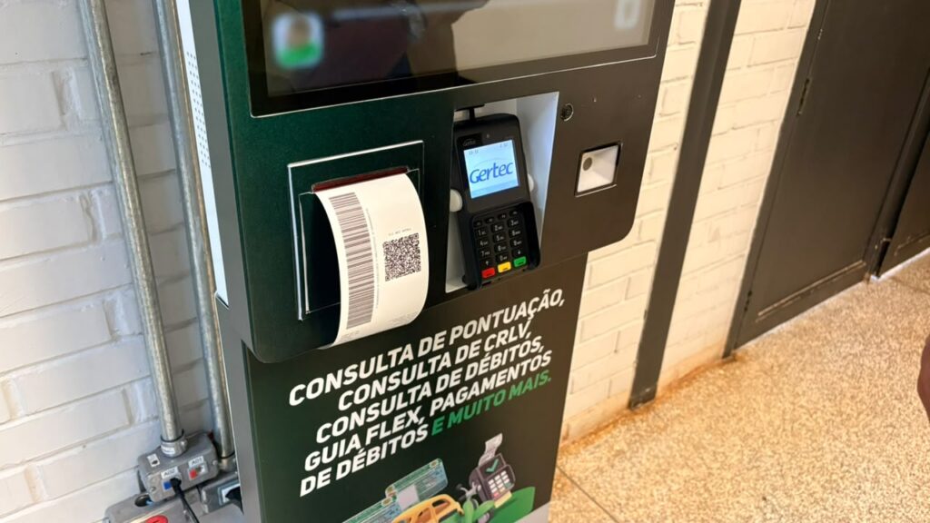 Toten de autoatendimento com guia de emissão